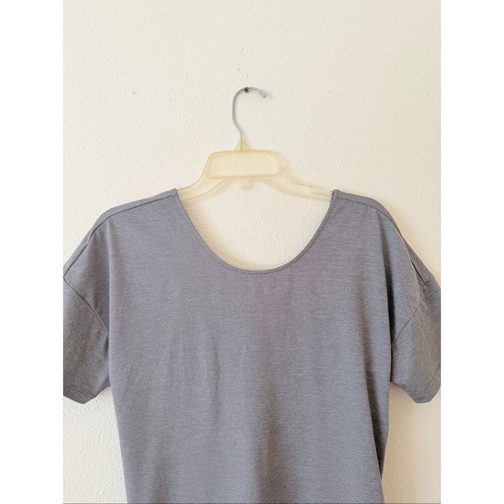 Lucy scoop neck Maternity striped shirt size Small - Picture 4 of 7